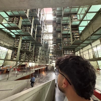 AlejandroXTC5's profile picture. Escribo código y soy aracnofóbico