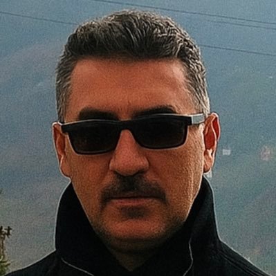 kkurt2516's profile picture. 🇹🇷 Uçurumun kenarındayım,Topuklarım boşluğun avcunda derin yar adımı çağırır Dikildim parmaklarımın ucunda Bir gamzelik rüzgâr yetecek Ha itti beni, ha itecek