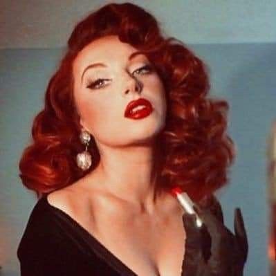 Thedivaicon's profile picture. hello world