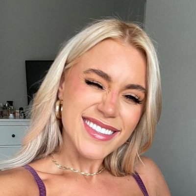 ElleBrooke_8's profile picture. The art of seduction meets luxury indulgence.🌹
🎥 Adult Film Star • Private Muse • Your next unforgettable escape ✨
💌 ellabrookee12@outlook.com