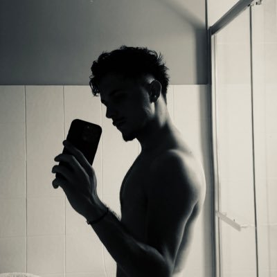 evanissimo's profile picture. Lawyer-to-be (CRFPA 2026!!!!)