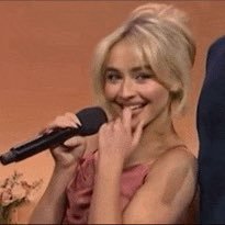 SunflwerSwiftie's profile picture. happier than ever