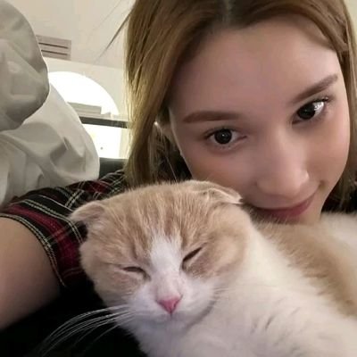 velvetzvezda's profile picture. YM💜 BTS ot7. 🎀
Barça ~ Mernosketti.