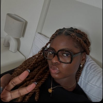 SherlyDrd's profile picture. Psaume 27:10