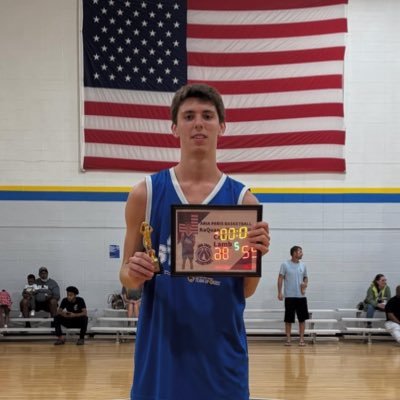 colinlambb's profile picture. 6’5 guard | Laney ‘26