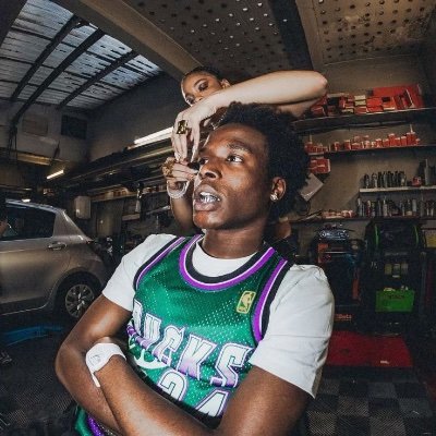 Binetaaaaa's profile picture. 