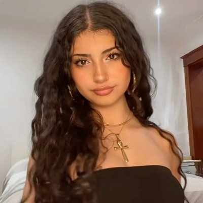 Luna__9809's profile picture. Stock market trader | Sharing insights, charts & lessons from the markets 📈