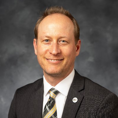 justinfraase's profile picture. Senior Director of Strategic Communications for @UIowa HR. #GoHawks