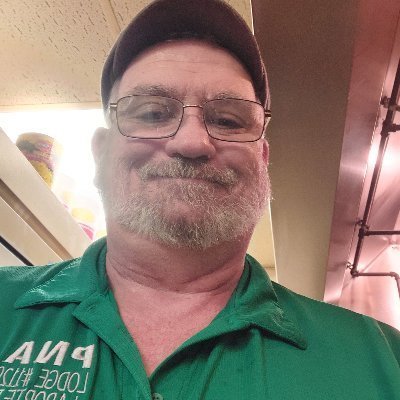 johnson_dw48318's profile picture. am new here guys I need followers