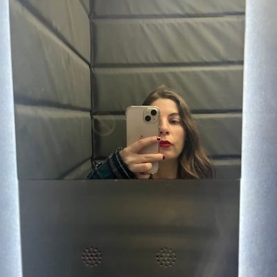 arrobalines's profile picture. não me comove o pranto de quem é ruim