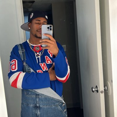 WzrdMoon's profile picture. 🇭🇹🇩🇴| Here we go again | #NYR #NYK #NYG #RepBX