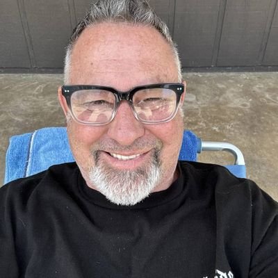 HMake16688's profile picture. 