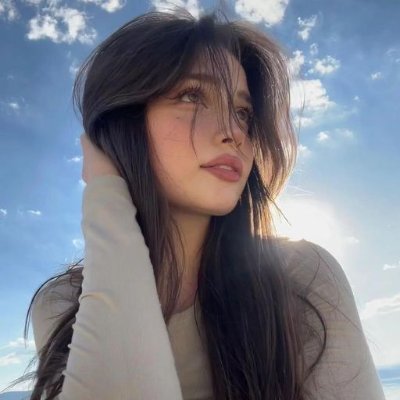 Isabella_6578's profile picture. British wanderer.