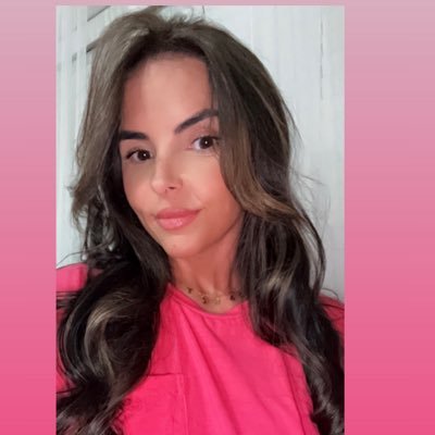 A 37 year old hard working mother of two beautiful children, who also puts her spare time into fitness and healthy living along with building my own business ❤️