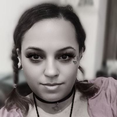 Fantasy_Girl_23's profile picture. Ich bin hier aus einem bestimmten Grund. ich wurde gerufen um die Erde zu heilen.Ich bin ein Alien-Girl  und für euch da.Ich drücke mich in Kunst und Musik aus.