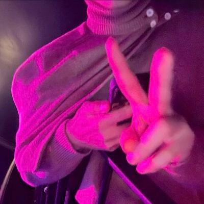 A2theB2theWat's profile picture. 💜🏝🔞       
Namjoon's wife
Shine Dream Smile 
Got 🧨 in my 🧬 
From that eternal night in which I can see no end, it was you who brought me the morning 💜