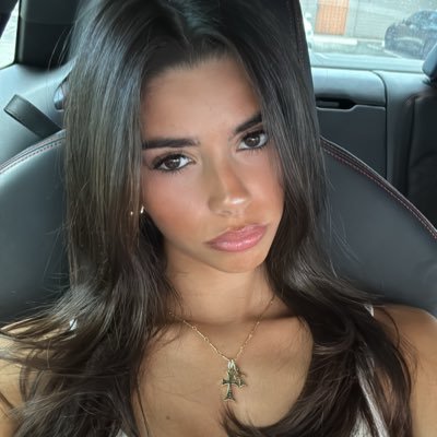 DCspamm's profile picture. So glad u found me🥰 link below, I respond back ⬇️🩷