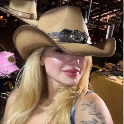 thaydancini0's profile picture. 28, Sergeant, active duty Army 🎩 Combat Medic 🩸👩🏼‍⚕️ God first 🙏✨ Texas 🇺🇸#Fam, friends, nature and adventures 🌿 @thaydancini02