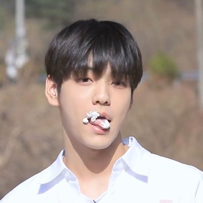 ywonvhs's profile picture. sloppy toppy priv