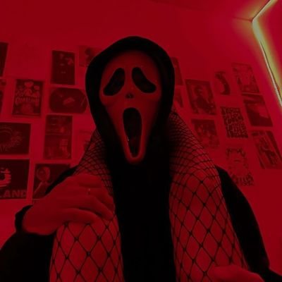 vforvalentinoo's profile picture. I like being S***ed off 🍀🤷