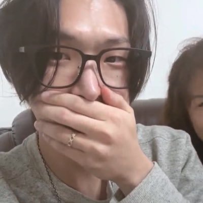 나만의 색으로 세상을 물들여가길 바라요 co-founder of the Squishy Cheek Club '99 line gang