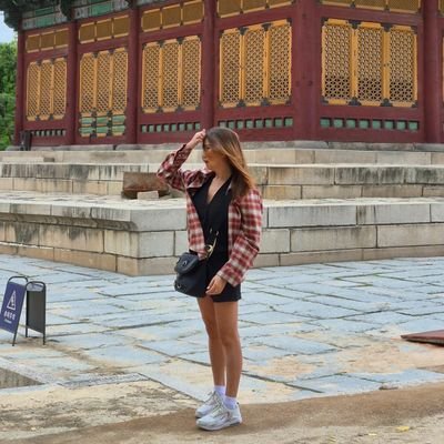 nicxmsilvestre's profile picture. Let go of worries, embrace calm | 5'7 | INFJ | Filipina | Capricorn | LoveYourself Volunteer | Gender Equality Advocate | 100% Human 🇵🇭 🏳️‍🌈