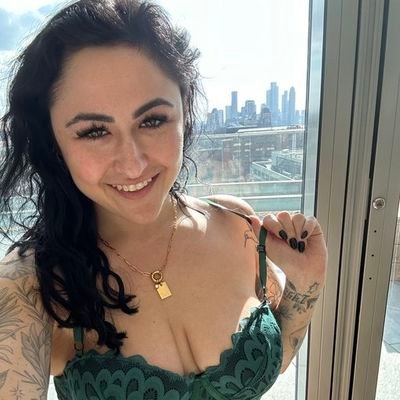 jossieshaaron's profile picture. Dedicated advocate for women's health, wellness, and causes such as ending sex trafficking and family separation