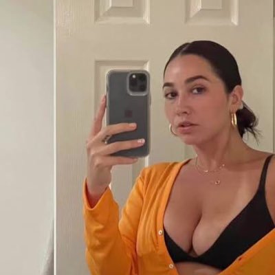 CherylpMia9978's profile picture. 