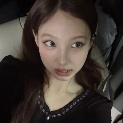 Searingh3arts's profile picture. ㅤ ﹒ @ Sear ﹕ सेअर ☆ ㅤ ﹟ she · asian 🇳🇵 ㅤ࣭ ㅤ ׂ  𓏏𓏏 ㅤㅤ⠀⠀ THE doug/monique fan ! ﹒ , , minor !