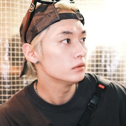 leebituca's profile picture. sonhando com o dia em que irei dormir agarrada nos peitos grandes e fartos de lee minho