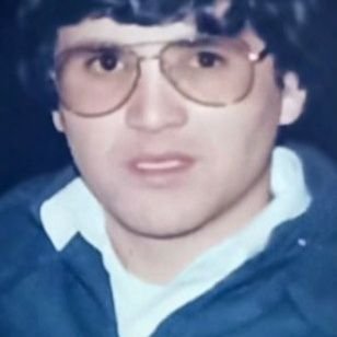 No. A la Derecha e Izquierda #NuevoRetiro Profile