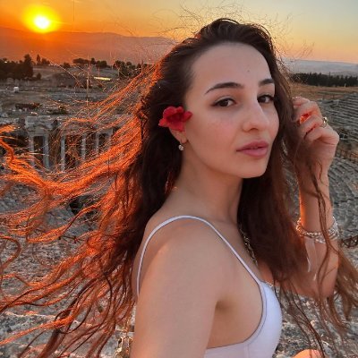 sarah03_queen's profile picture. Love yourself, there is no one better than us. ❤️