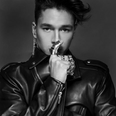 DILAR_Art's profile picture. DILAR – The artist.