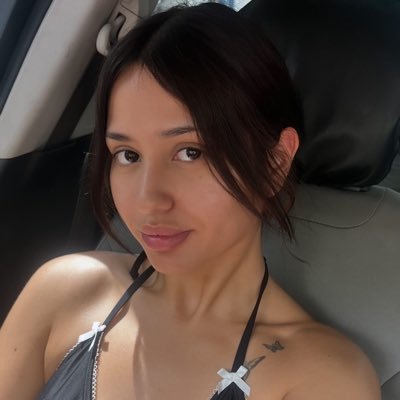 bereniceavalos_'s profile picture. 