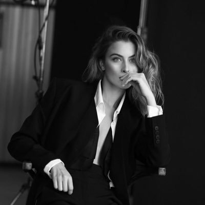 Ly_ra_1's profile picture. 