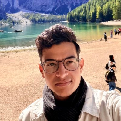 H00SSAM's profile picture. كل صباحٍ .. لا أريد أن أستيقض من حياتي لأعيش في الأحلام !  🔬🎬🎵🏹🔭