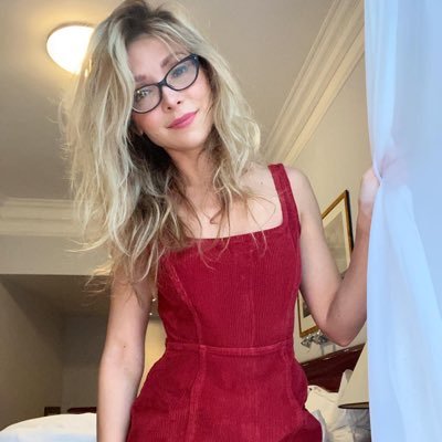 Heloise_Bl_'s profile picture. Nobody cares what you say🫧🫧