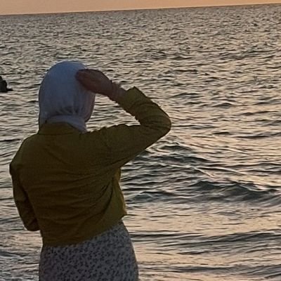 SalmaZz45's profile picture. Software Engineer  👩🏻‍💻 🐘 Programmer Girl 🌸Mint Lemon Lovers 🍹 🚎 غاويه الترحال Prove Yourself To Yourself Not To Others 
🎙 الباقي في التويتس