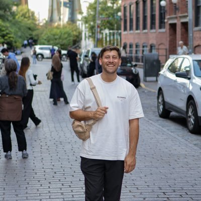 estebango9's profile picture. 