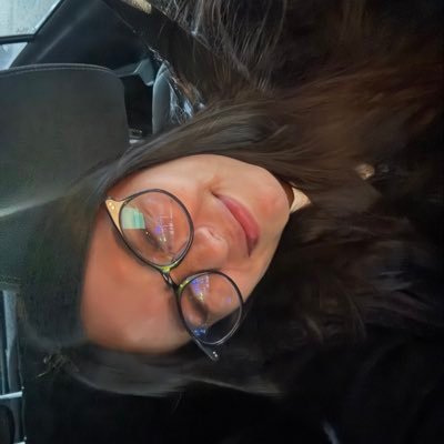 Marianaaahcstt's profile picture. Let everything happen to you, beauty and terror. Just keep going 💓✨🧚