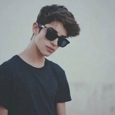 Ys_Ponce1990's profile picture. Ecuatoriano y emprendedor por siempre 🇪🇨🥊😎. Anticorreísta, antinoboista, antisocialista 😤. En contra de un sistema corrupto y represivo 🤠💯❤️‍🔥.