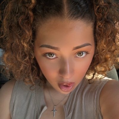 ilyzaagocrazy's profile picture. 
