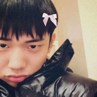 takkvie's profile picture. pretty girls like pretty boys like #INTAK 𖹭.ᐟ