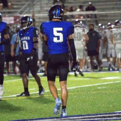 damian_paulin's profile picture. 6’1 170 | C/O 2026 | DB/SS |3.2 gpa | @rvsharkfootball 🦈