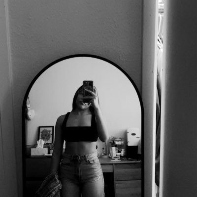 Yariii_04's profile picture. Entertainment