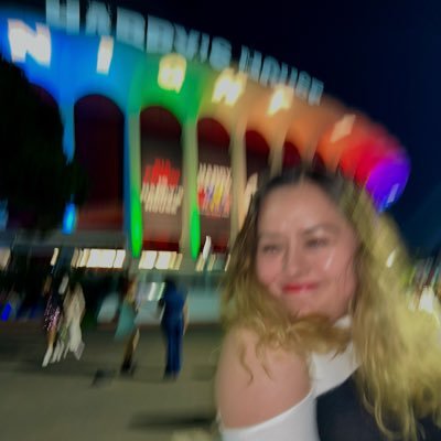 25 she/her california 🇲🇽 | ucla political science alum | probably talking about politics, f1, taylor swift, harry styles, or disneyland.