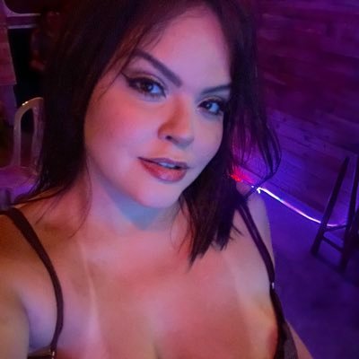 theleticing's profile picture. I just wanna feel everything