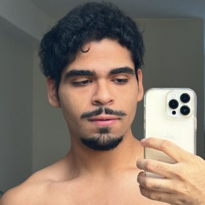 FabrCordovaX's profile picture. La conciencia no es más una que palabra que los cobardes utilizan para atemorizar a los valientes