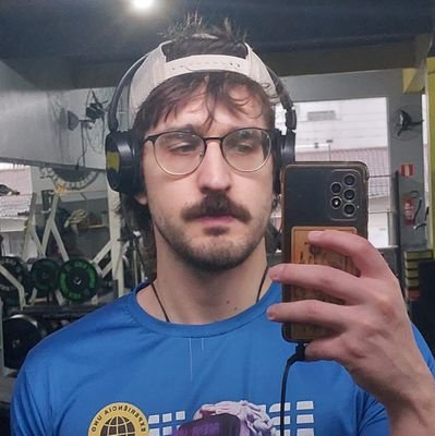 Lobozomo's profile picture. ебланboy chorando em cinema language