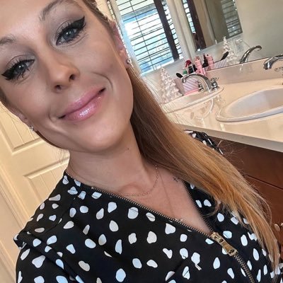 VStrains512172's profile picture. 